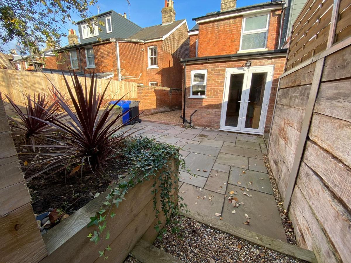 Luxurious Victorian Villa With Parking Sleeps Six Bury St. Edmunds Zewnętrze zdjęcie